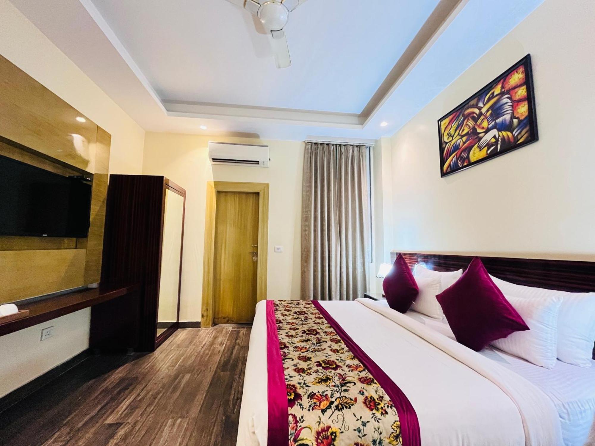 Hotel Banz Near Indira Gandhi Airport Delhi New Delhi Exterior foto