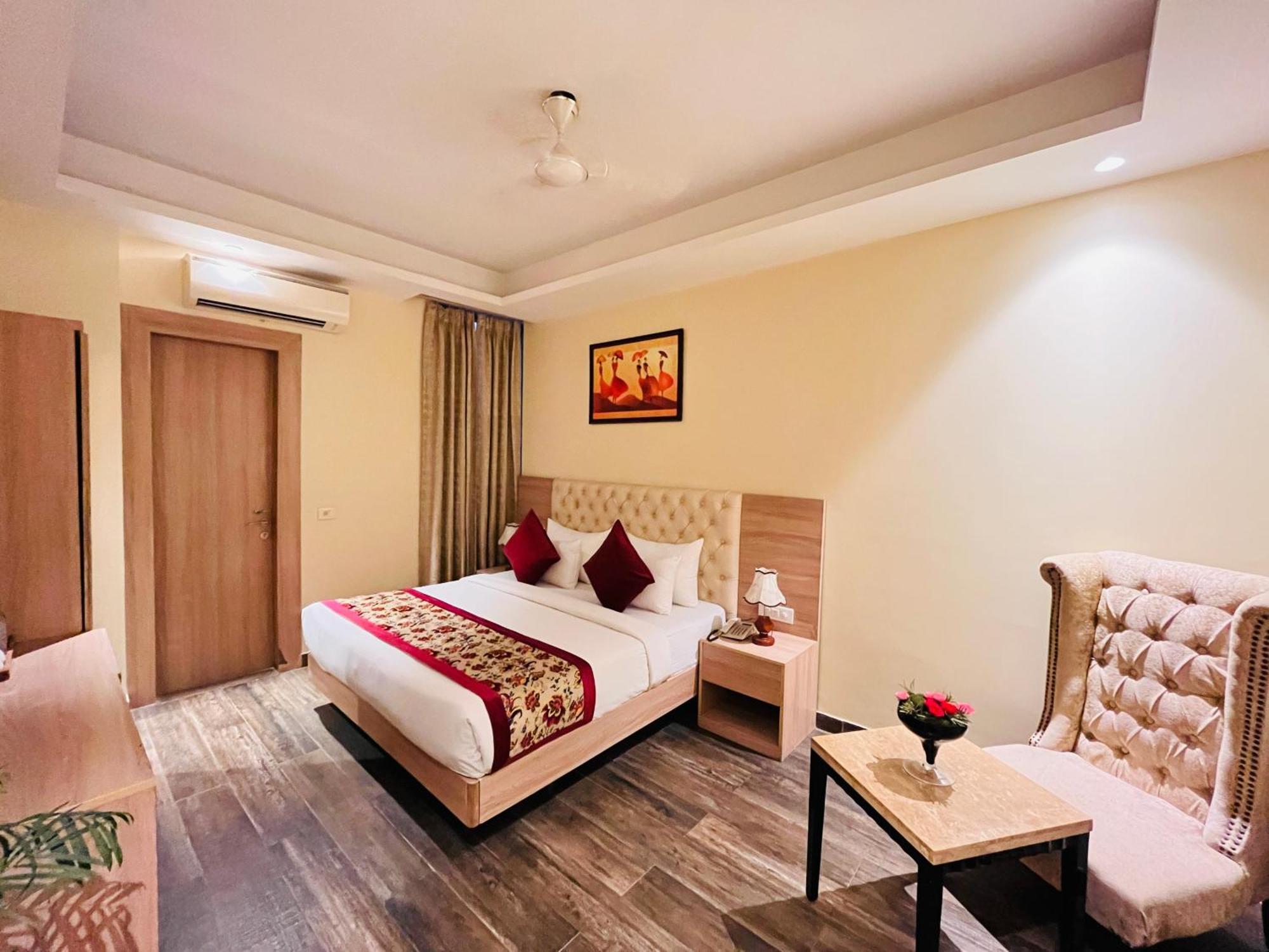 Hotel Banz Near Indira Gandhi Airport Delhi New Delhi Exterior foto
