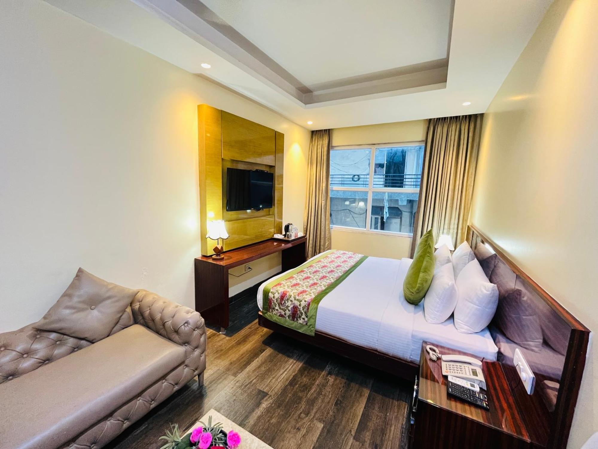 Hotel Banz Near Indira Gandhi Airport Delhi New Delhi Exterior foto