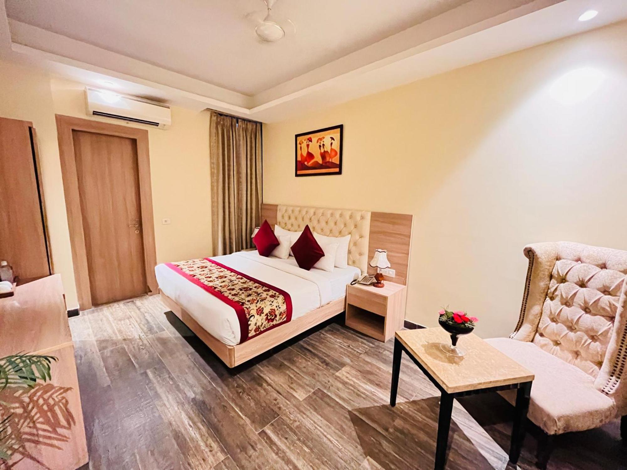 Hotel Banz Near Indira Gandhi Airport Delhi New Delhi Exterior foto