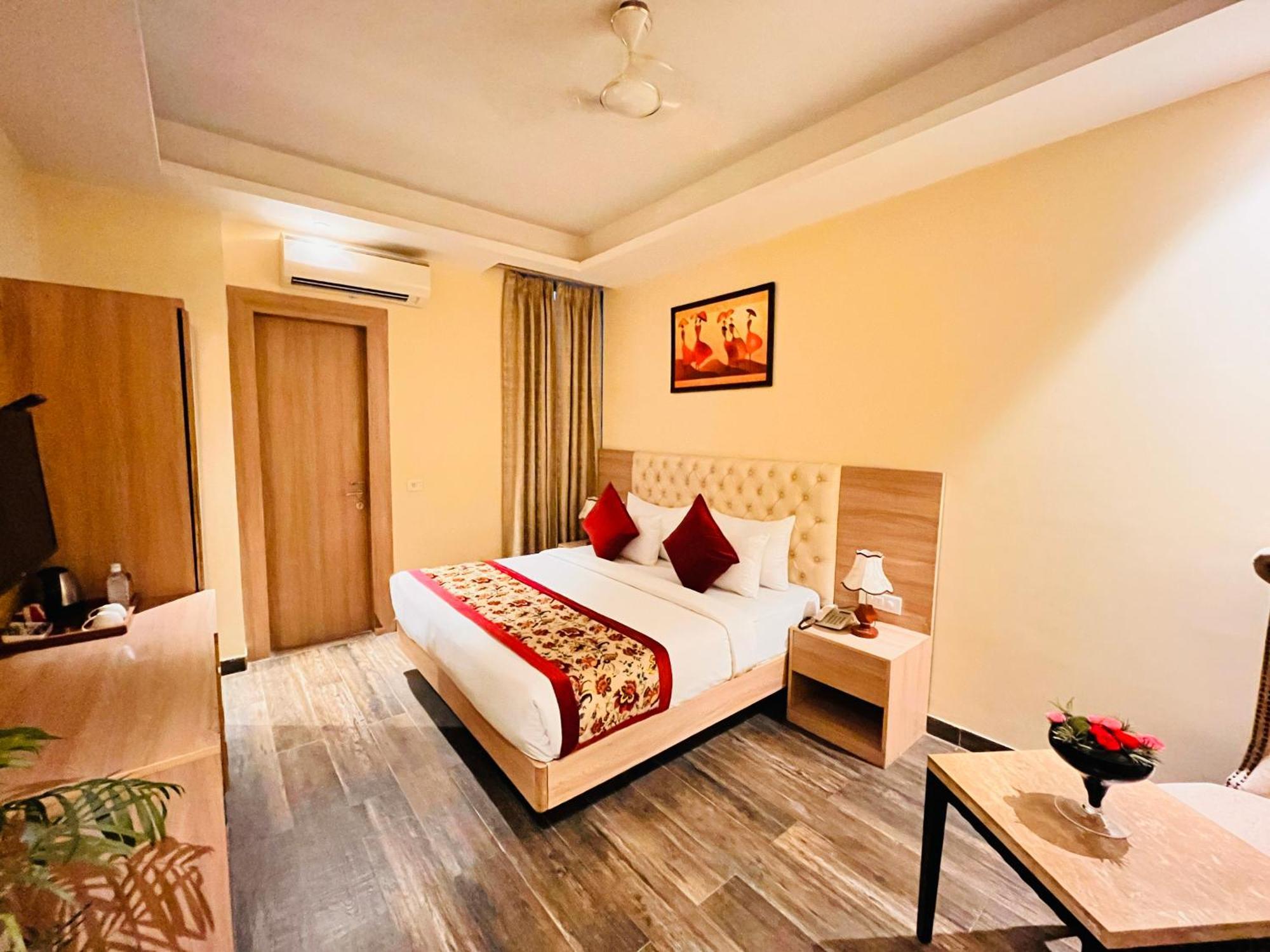 Hotel Banz Near Indira Gandhi Airport Delhi New Delhi Exterior foto