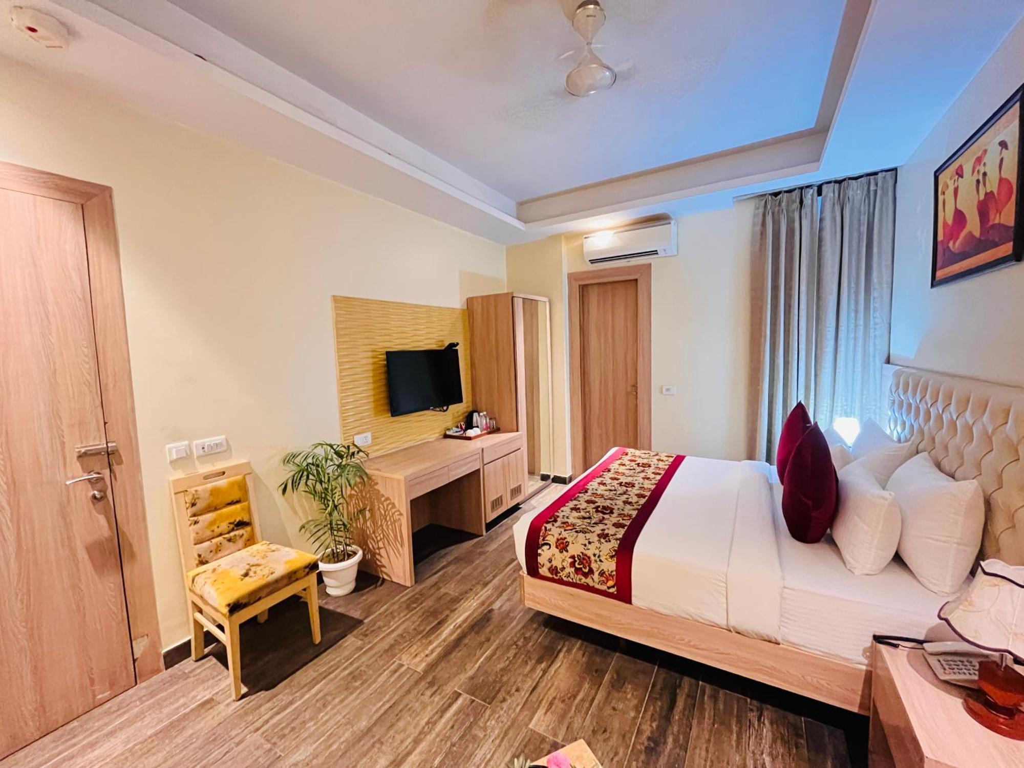 Hotel Banz Near Indira Gandhi Airport Delhi New Delhi Exterior foto
