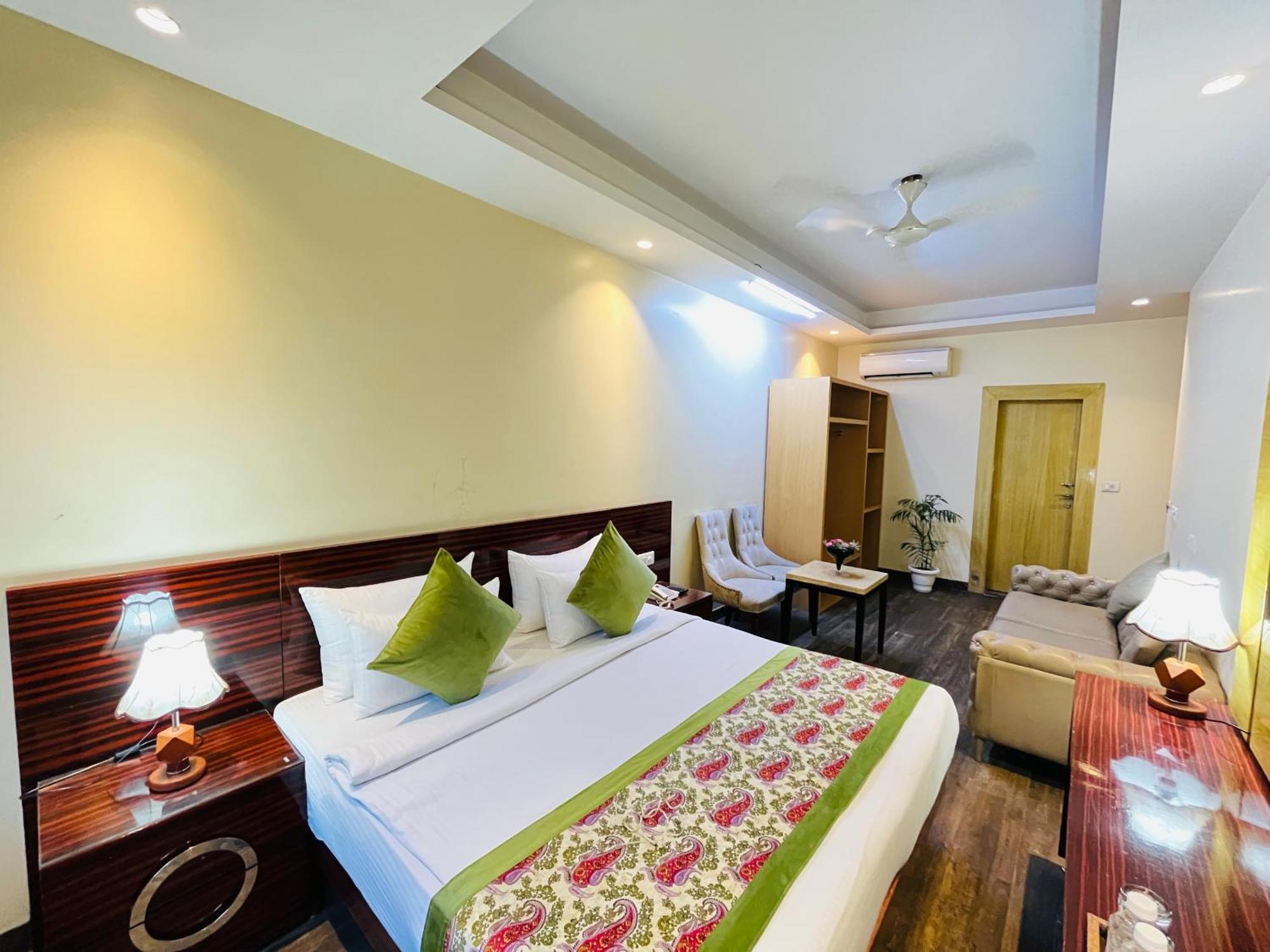 Hotel Banz Near Indira Gandhi Airport Delhi New Delhi Exterior foto